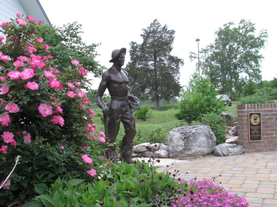 CCC Worker Statue at Edinburg, Virginia